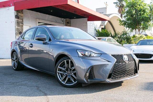 2017 LEXUS IS