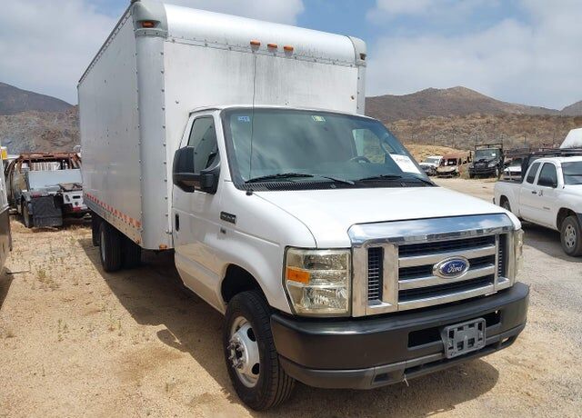 2014 FORD E-350
