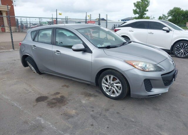 2013 MAZDA Mazda3