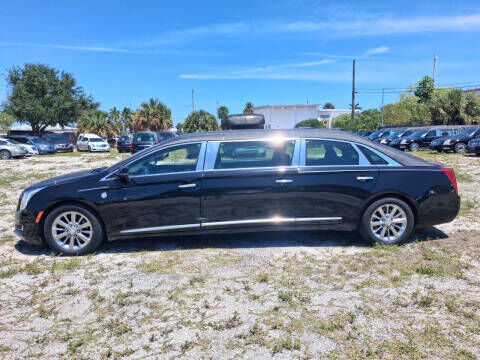 2017 CADILLAC Stretch Limousine