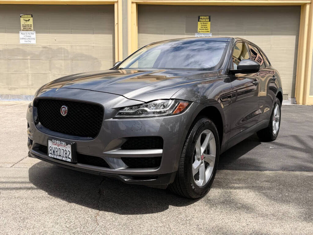 2017 JAGUAR F-Pace