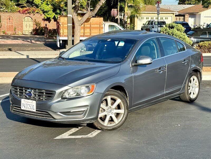 2016 VOLVO S60