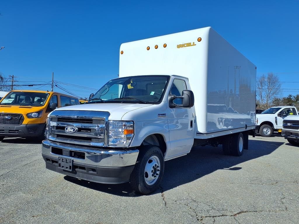 2026 FORD E-350