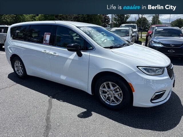 2025 CHRYSLER Pacifica
