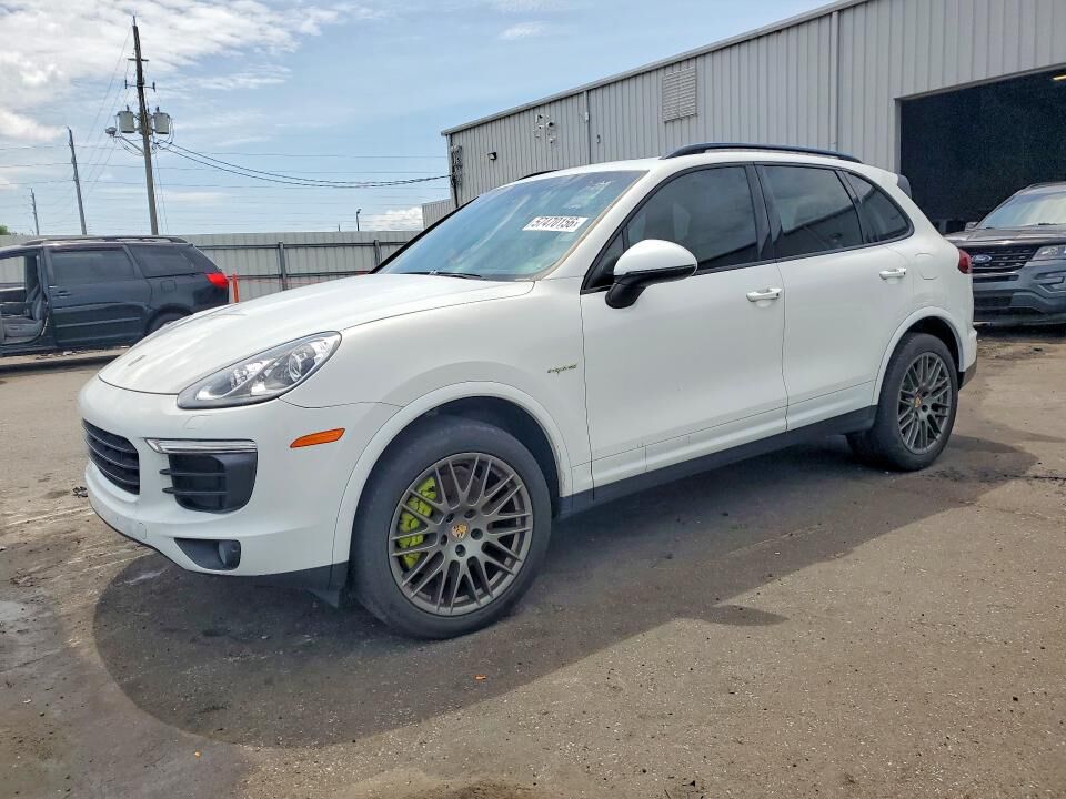 2017 PORSCHE Cayenne