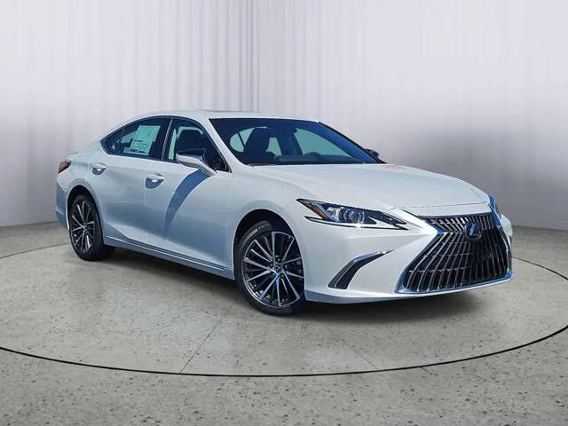 2025 LEXUS ES
