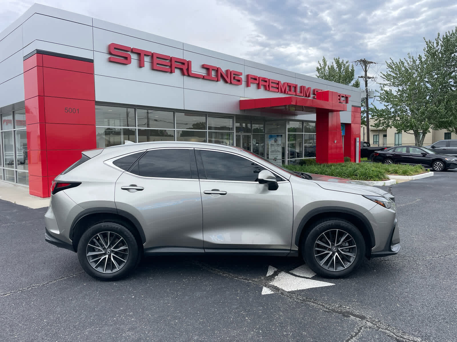 2023 LEXUS NX