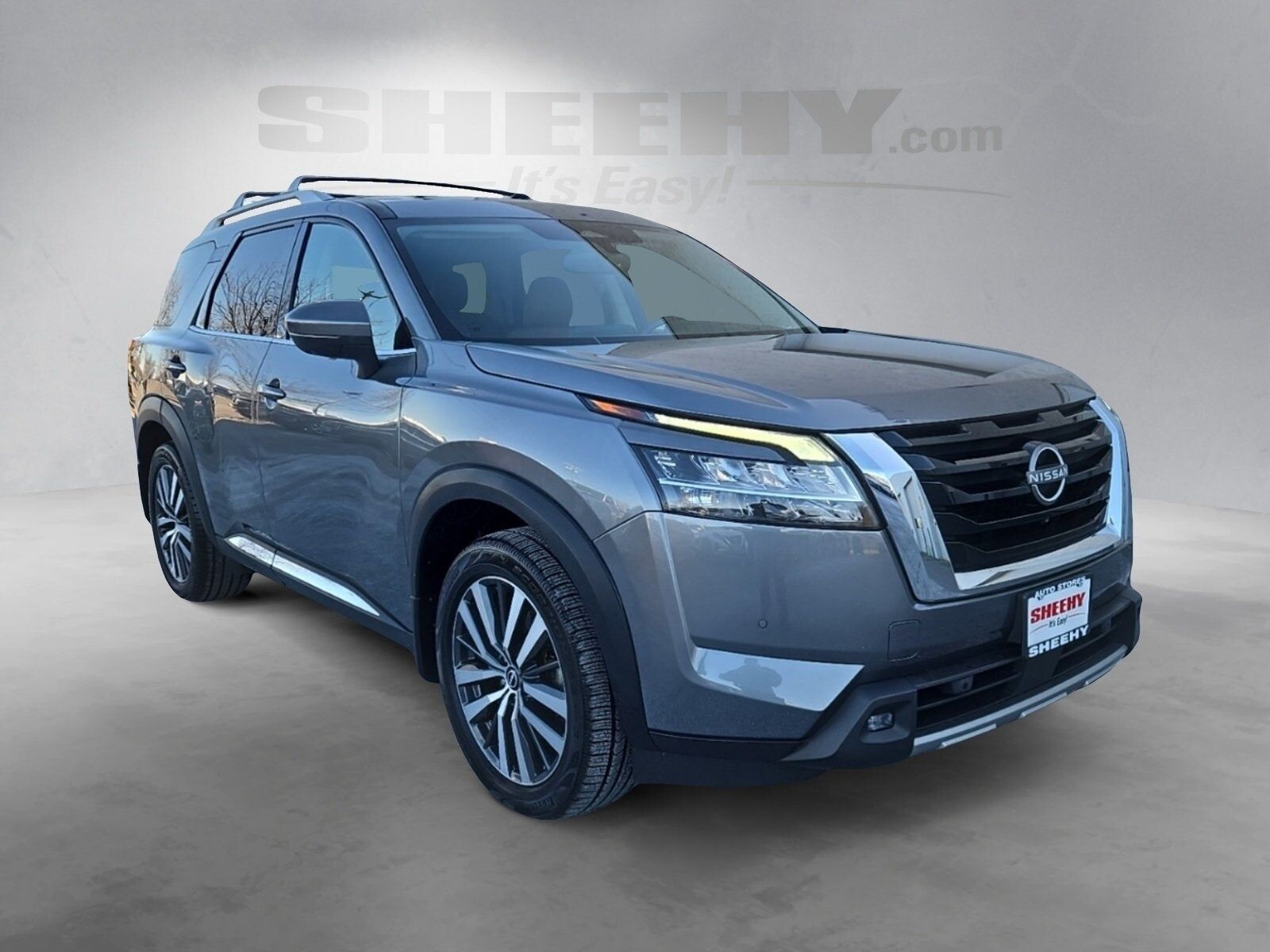 2022 NISSAN Pathfinder