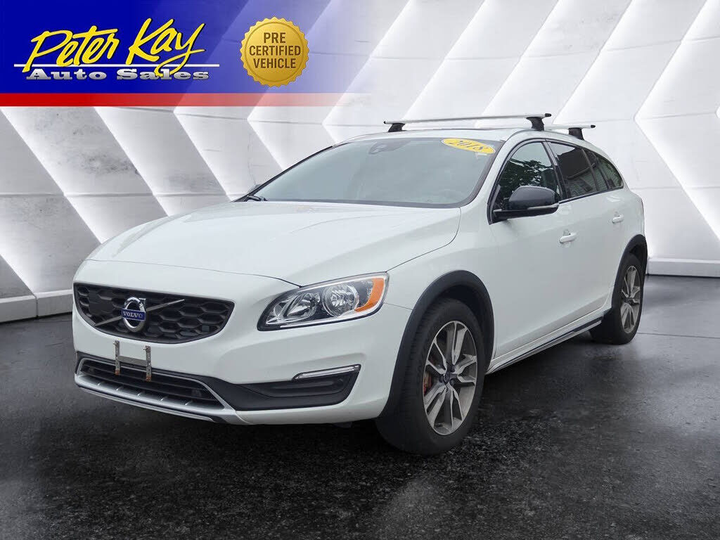 2018 VOLVO V60