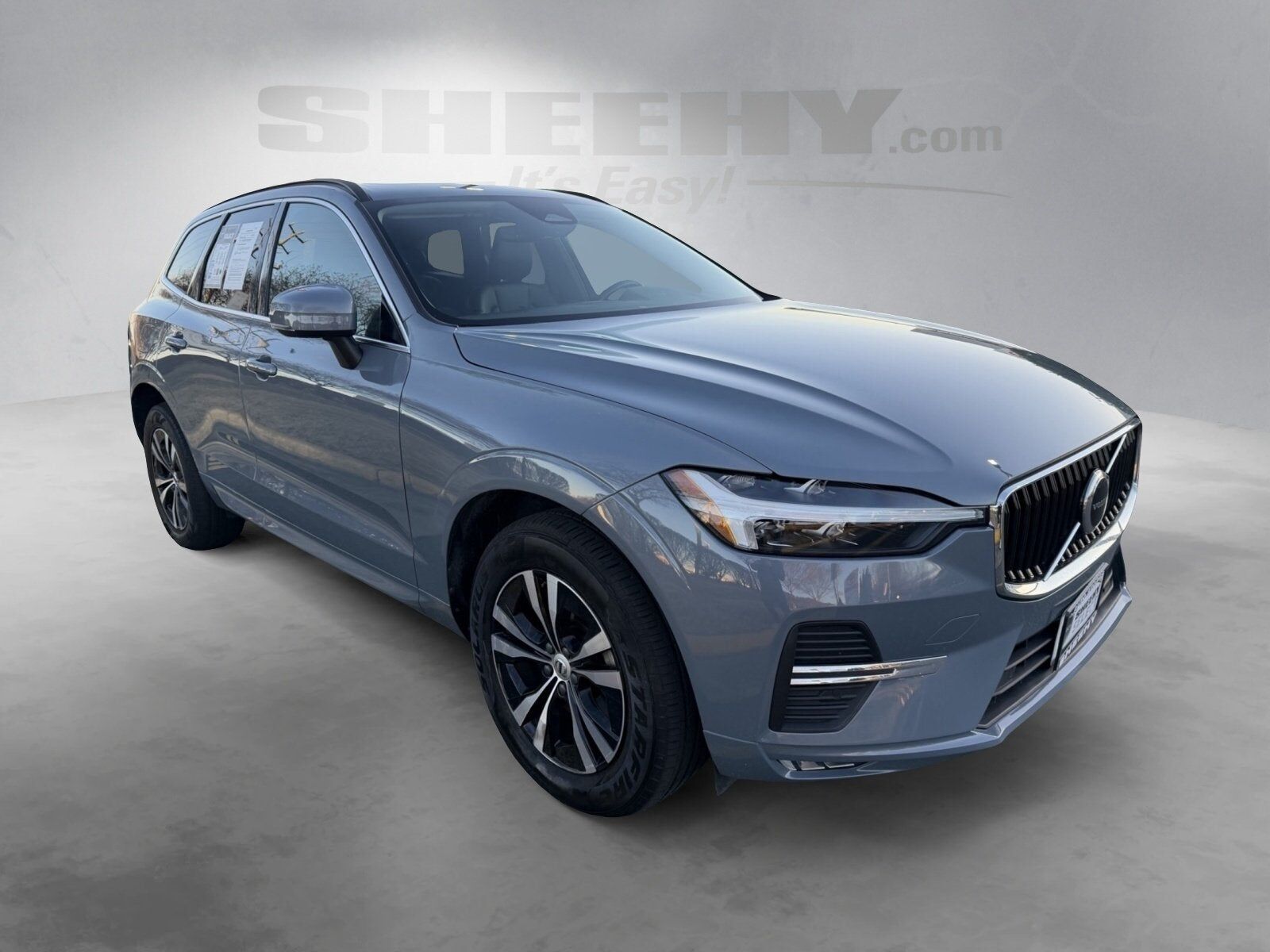 2023 VOLVO XC60