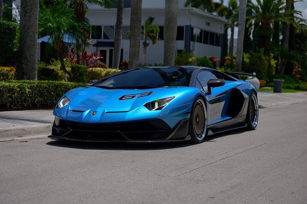 2020 LAMBORGHINI Aventador