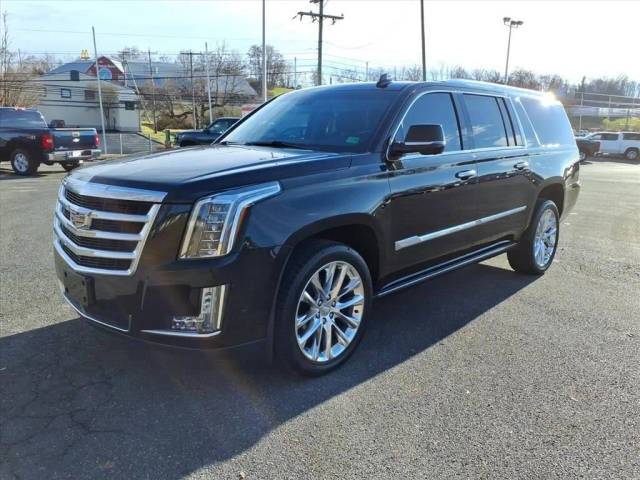 2019 CADILLAC Escalade ESV