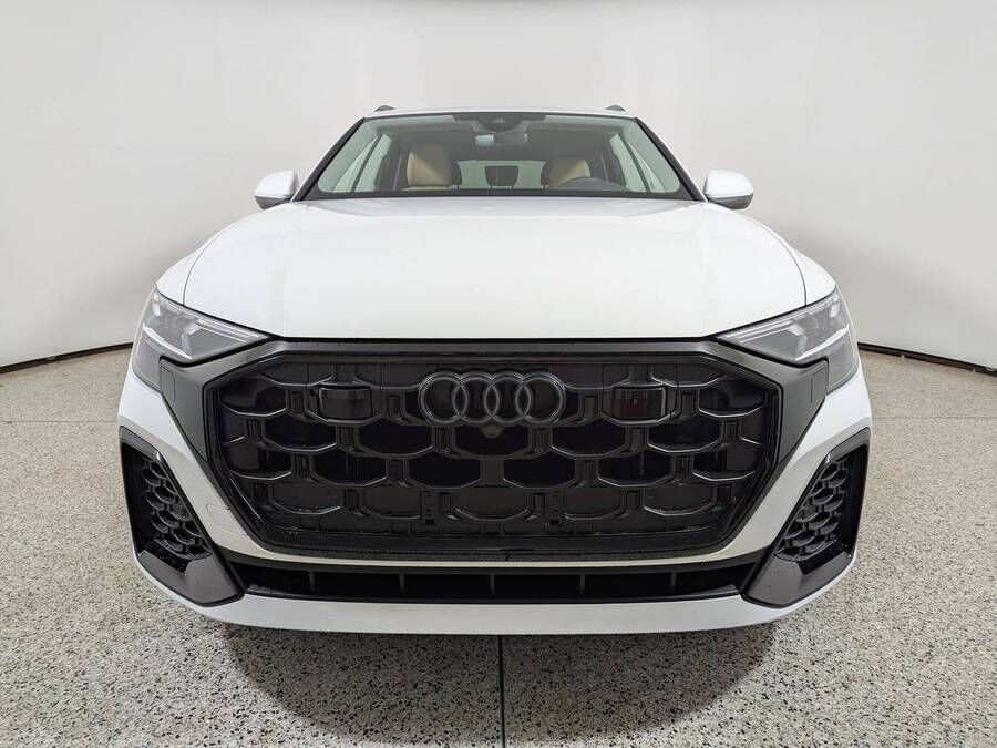 2026 Audi Q8