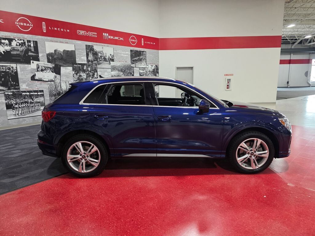 2022 Audi Q3