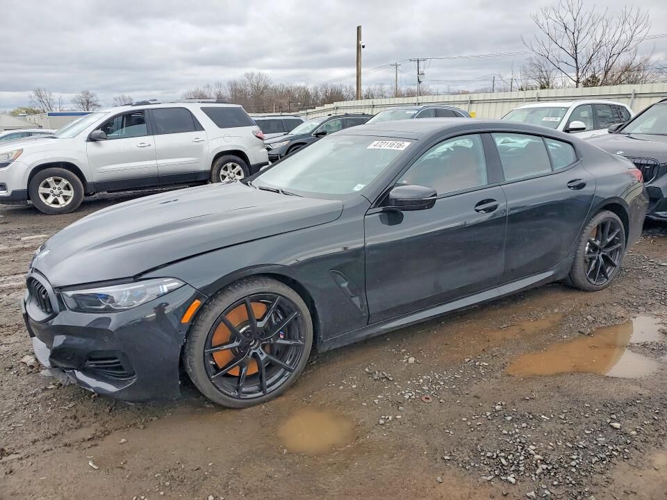 2026 BMW M8