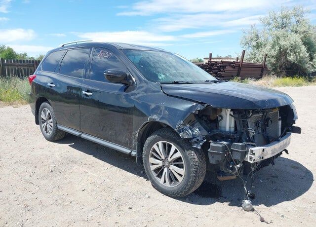 2017 NISSAN Pathfinder
