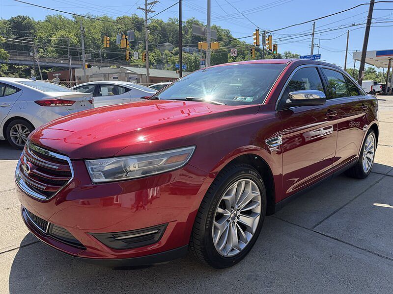 2013 FORD Taurus