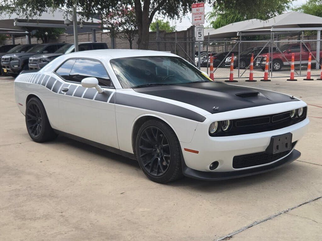 2019 DODGE Challenger