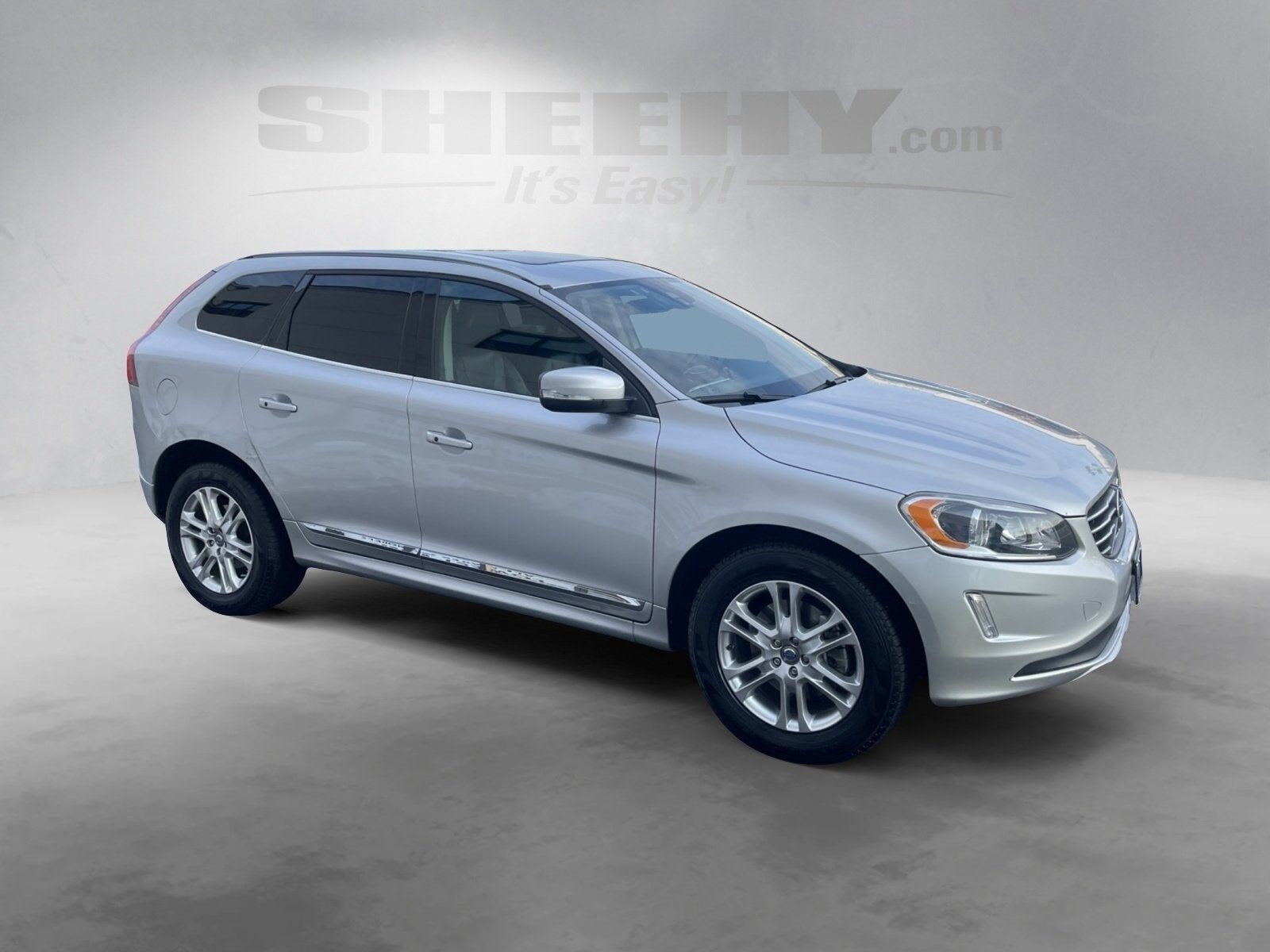 2015 VOLVO XC60