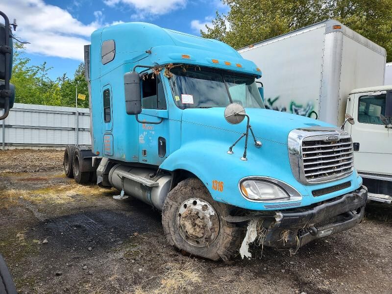 2007 FREIGHTLINER Columbia