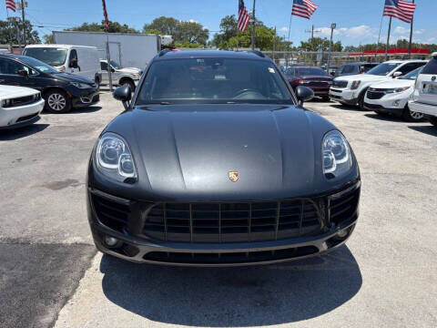 2017 PORSCHE Macan