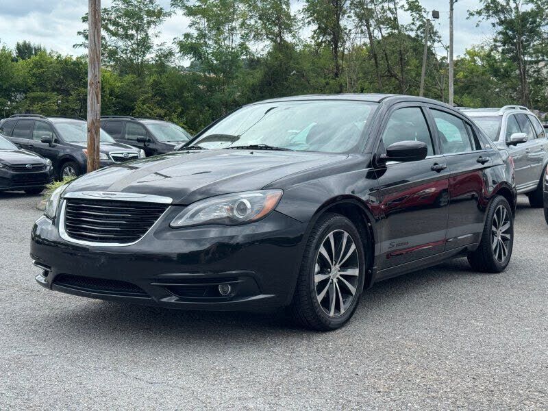 2013 CHRYSLER 200