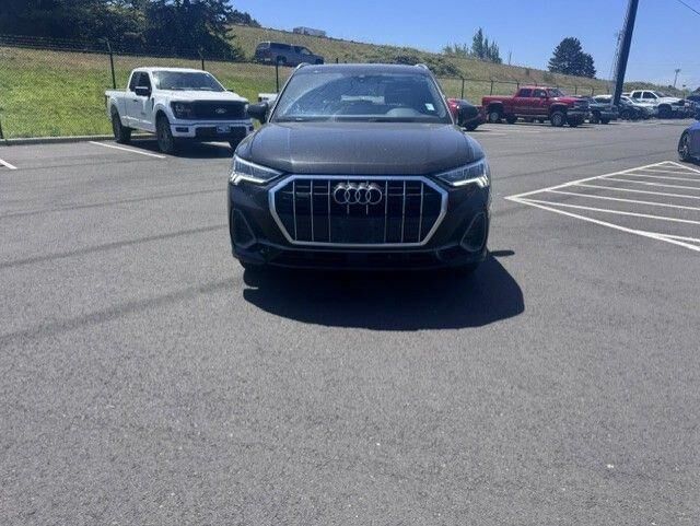 2023 Audi Q3