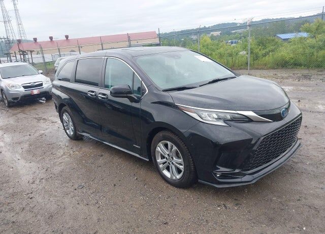 2021 TOYOTA Sienna