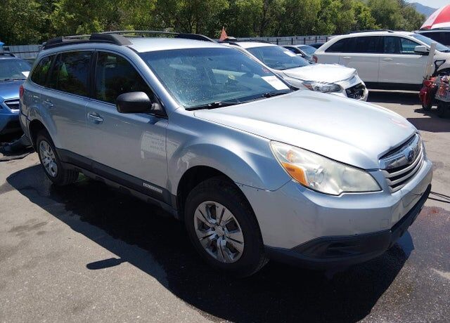 2012 SUBARU Outback