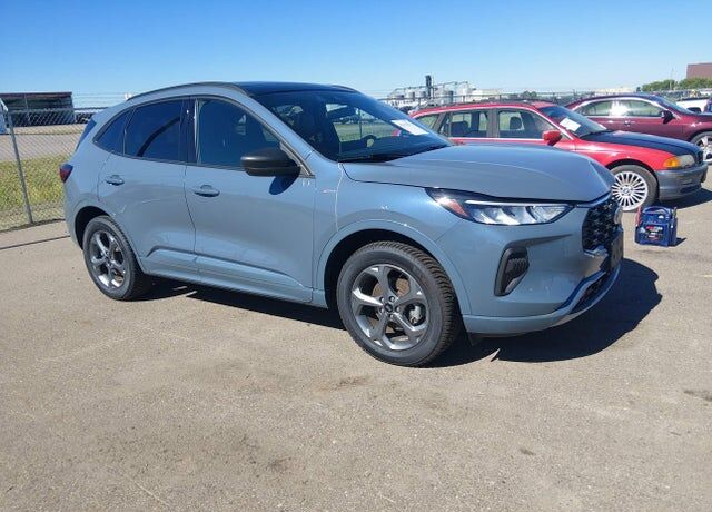2023 FORD Escape