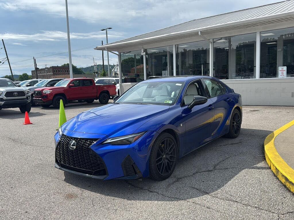 2024 LEXUS IS