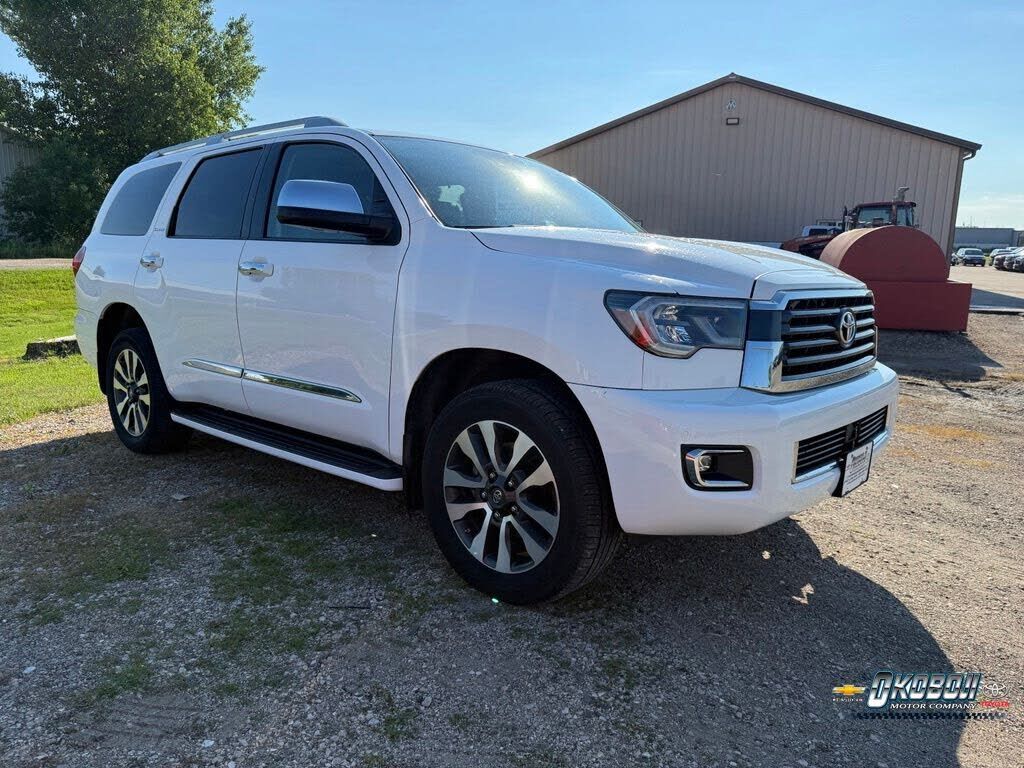 2020 TOYOTA Sequoia