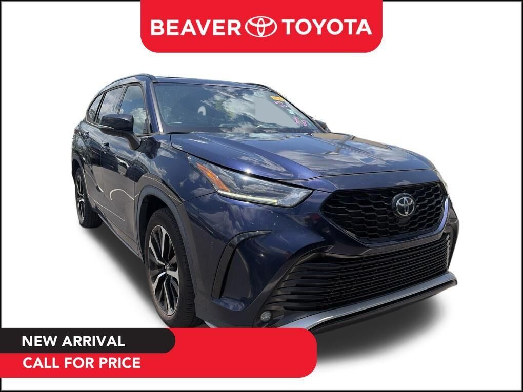 2022 TOYOTA Highlander