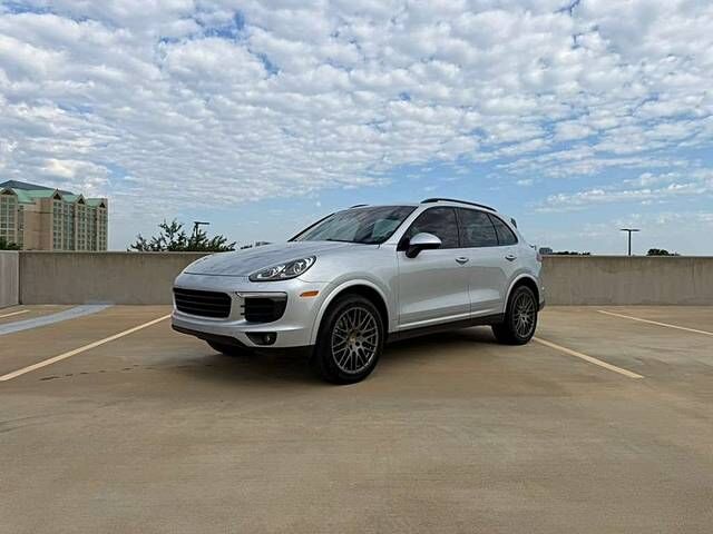 2017 PORSCHE Cayenne