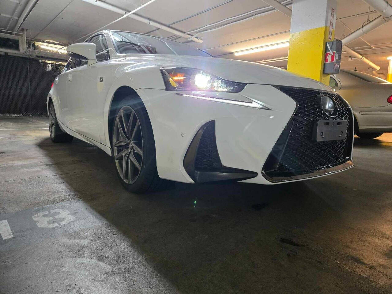2019 LEXUS IS
