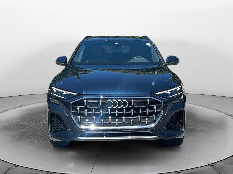 2025 Audi Q8