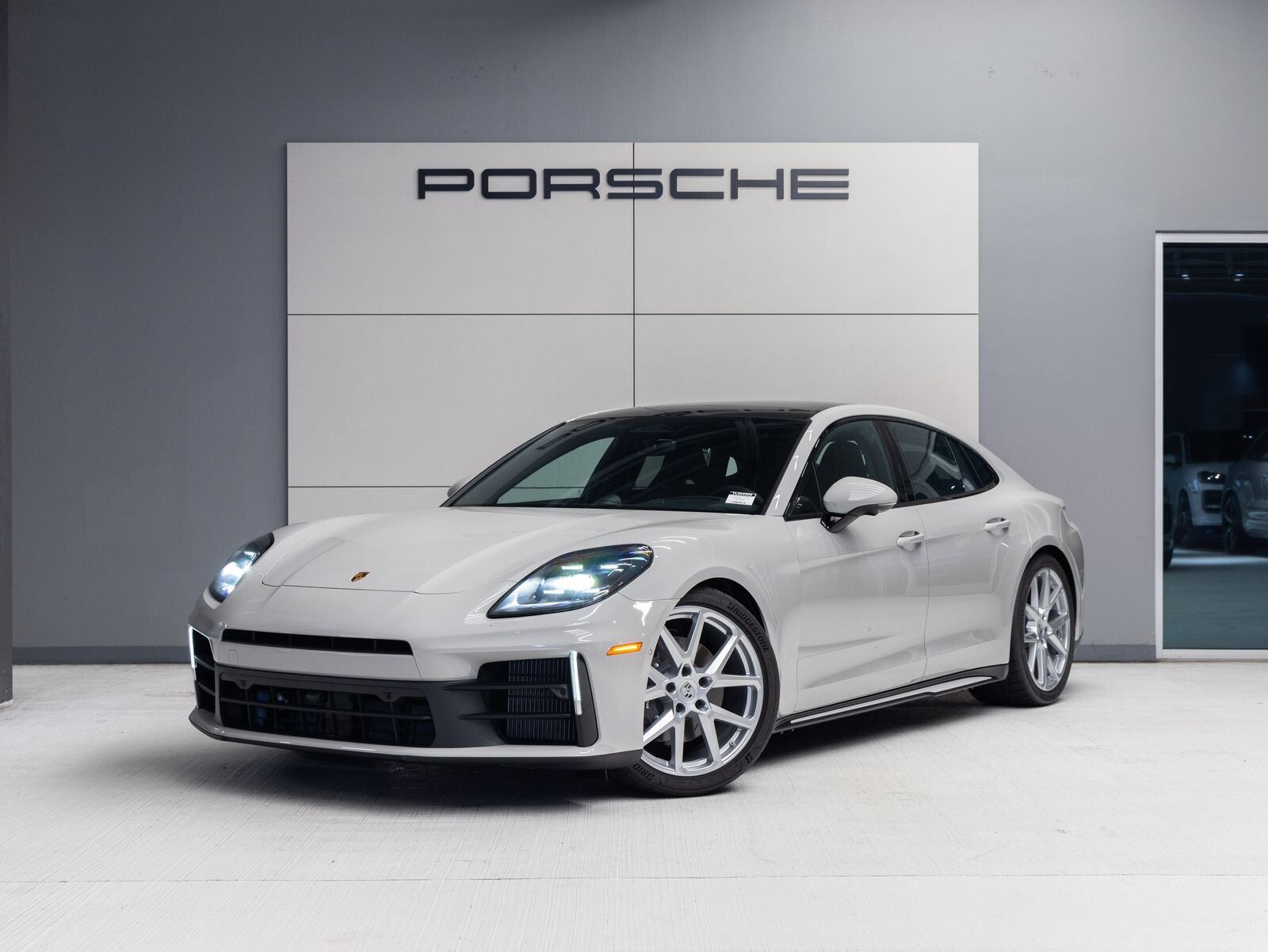 2026 PORSCHE Panamera