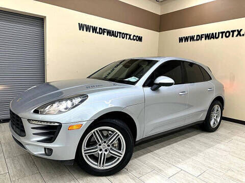2016 PORSCHE Macan