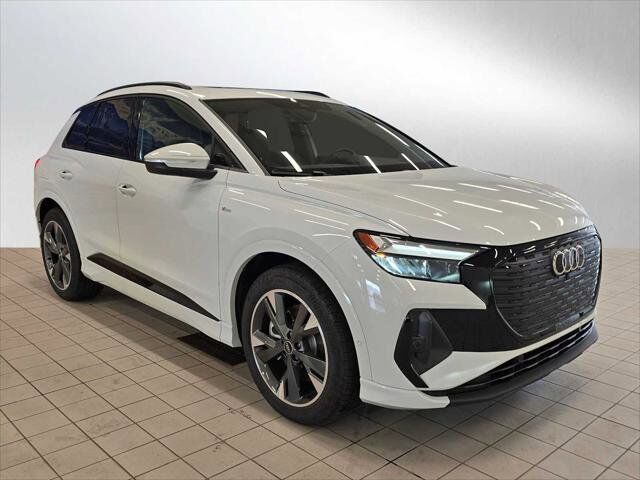 2024 AUDI Q4