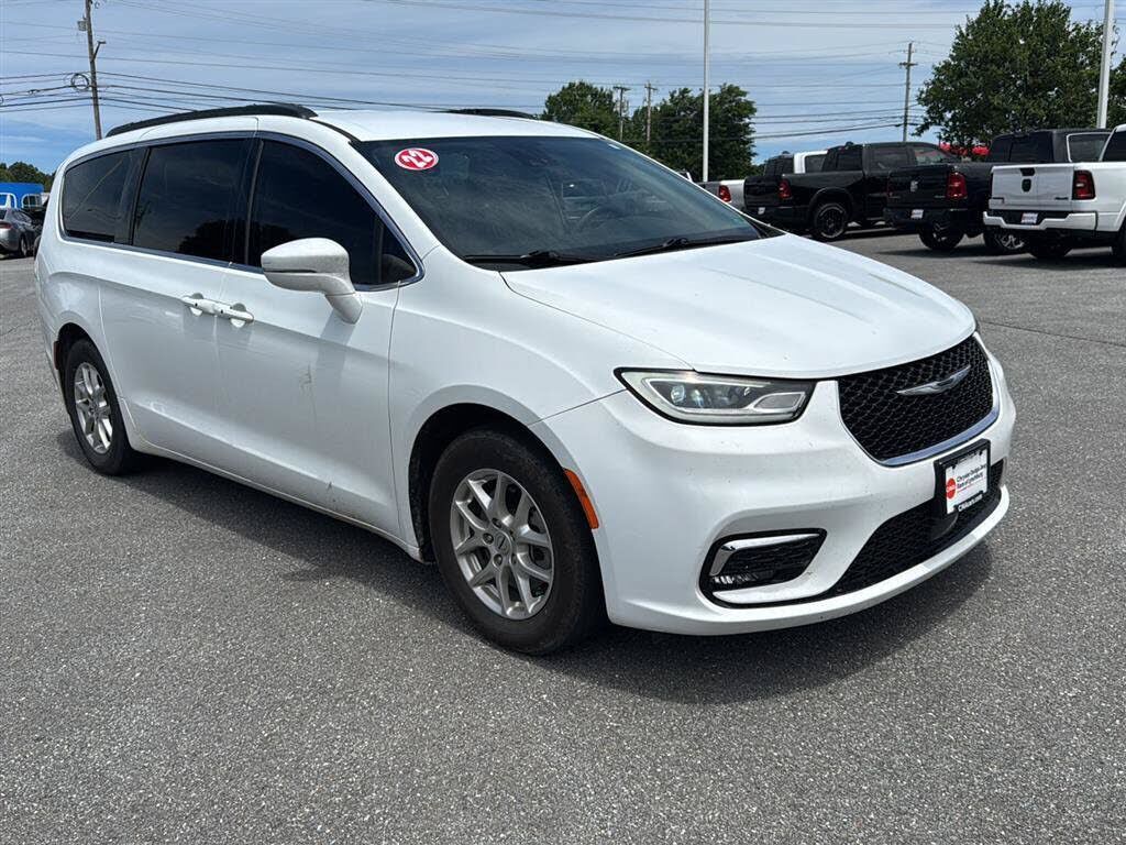 2022 CHRYSLER Pacifica