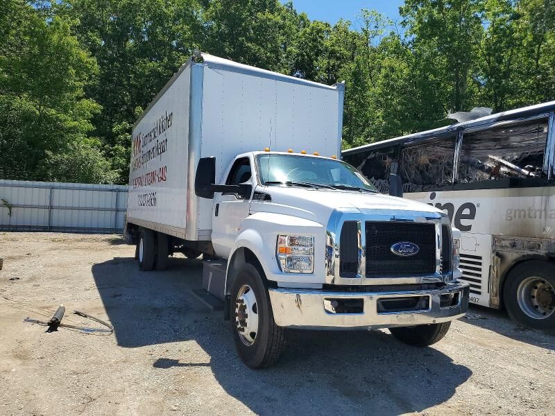 2018 FORD F-750