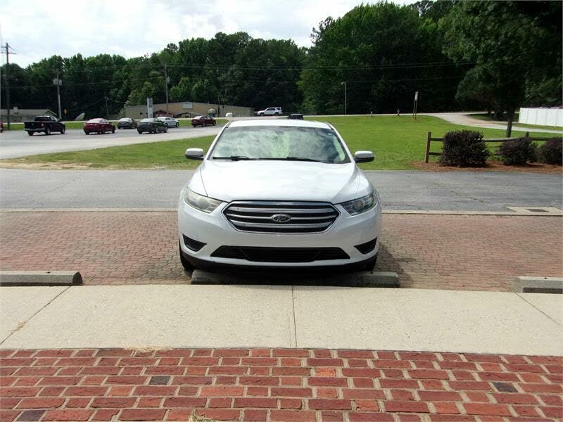2016 FORD Taurus
