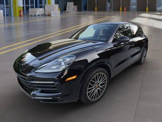 2022 PORSCHE Cayenne