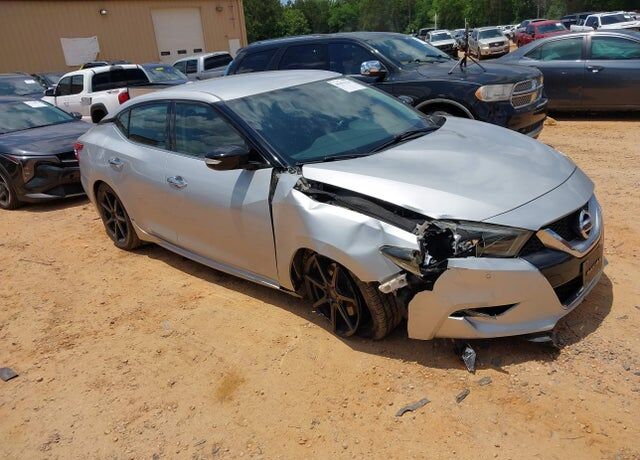2017 NISSAN Maxima