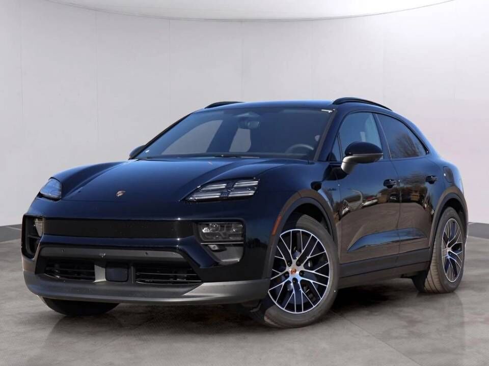 2026 PORSCHE Macan