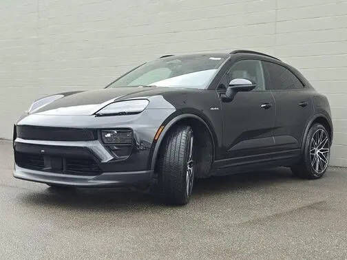 2026 PORSCHE Macan