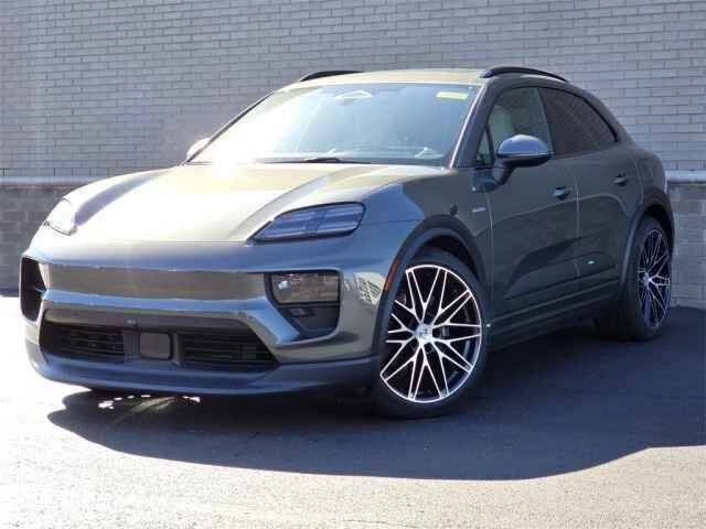 2024 PORSCHE Macan