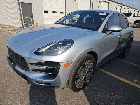 2017 PORSCHE Macan