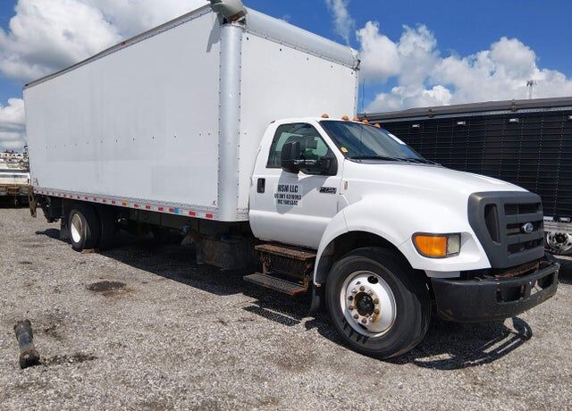 2013 FORD F-750
