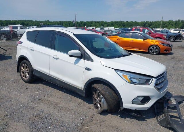 2017 FORD Escape